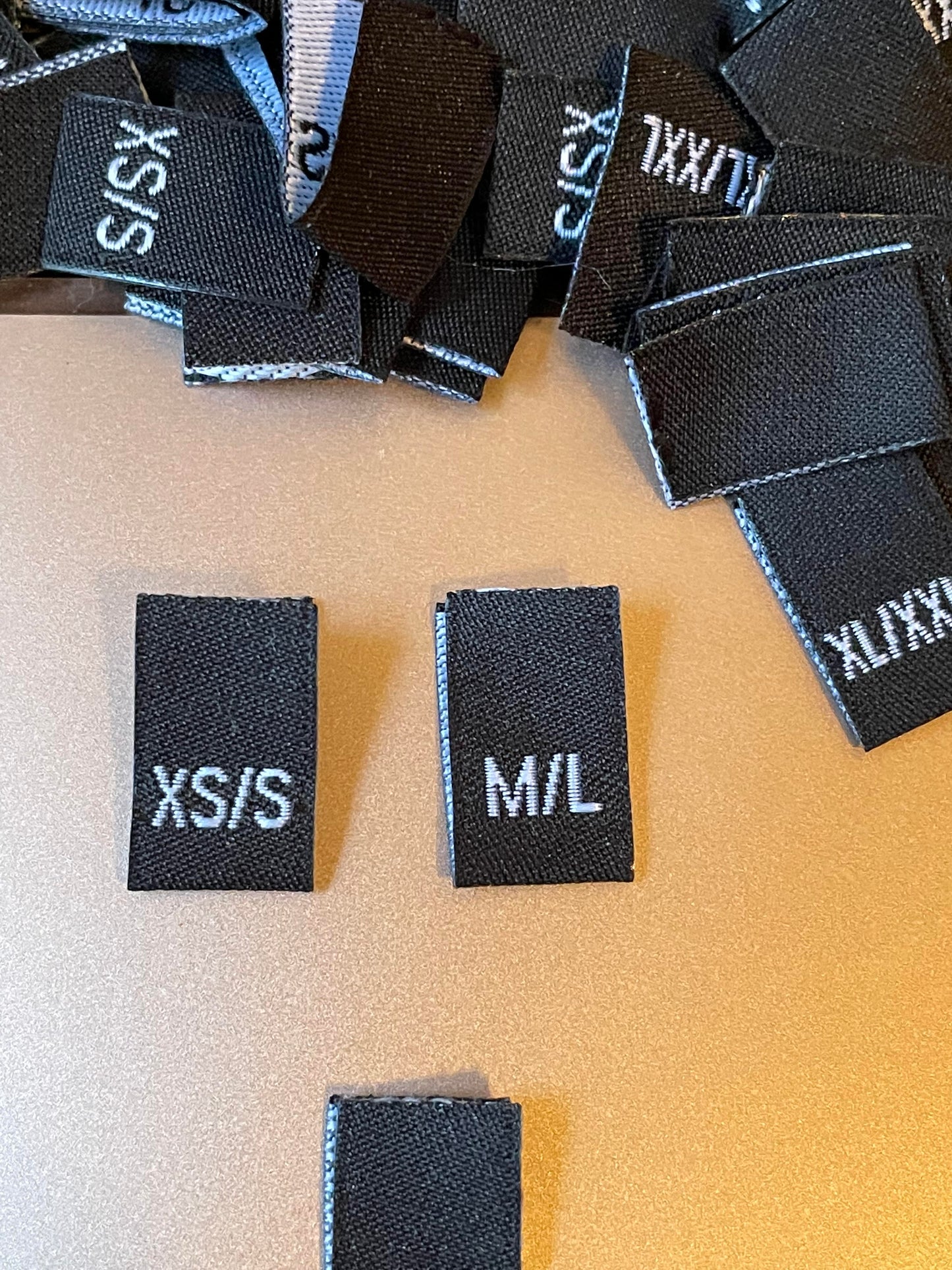 WOVEN 2 SIZING LABELS (XS/S- M/L- XL/XXL)